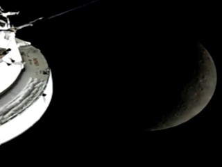 "Uvidíme sa na druhej strane": Posádka Artemis 2 zvládla výpadok spojenia pri Mesiaci