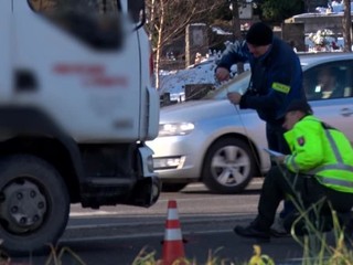 V Žiline prišiel o život dôchodca, kamionista nezastavil na semafóre