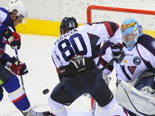 Slovan vyťahuje prvého žolíka! Zatiaľ len brankára Konráda (25)