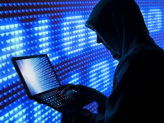 Tyranizoval a vydieral dievčatá cez internet: Slováka zadržali v Rakúsku