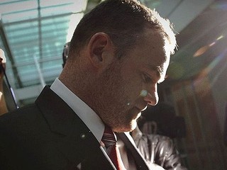 Rooney je pre Manchester United nepredajný