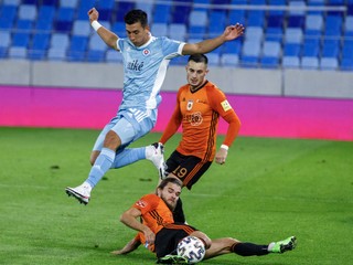 Weissovi ukradol gól, Slovan deklasoval Ružomberok