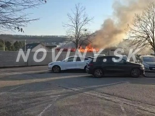 Požiar v areáli kúpaliska v Podhájskej: horel altánok so slamou