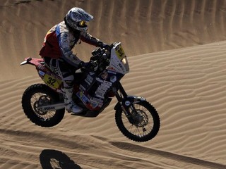 V 2. etape Rely Dakar Svitko na 18. mieste, Jakeš 23.