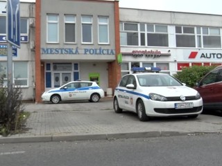 V Šali zatkli 62 nelegálnych pracovníkov