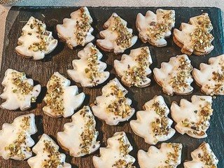 Týmto koláčom doma rozhodne zabodujete: Vyskúšajte fantastické pistáciové stromčeky