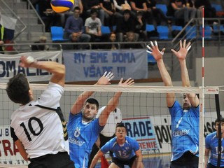 Hustý derby víkend začal päťsetovou bitkou o východ