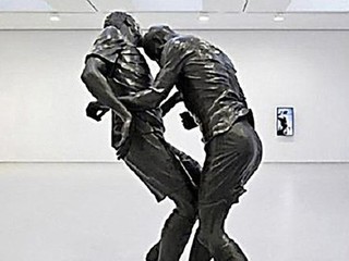 Päťmetrová socha zobrazuje "hlavičku" Zidana