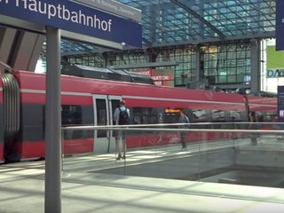 V Nemecku muž zaútočil na policajtku, jej kolega ho zastrelil