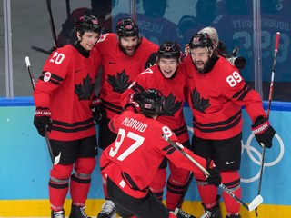 Kanada vyrovnala počas presilovej hry na 2:2