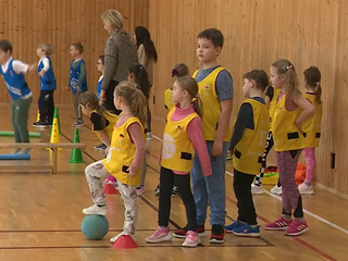 Projekt Tréneri v škole prináša revolučnú telesnú výchovu. Baví žiakov aj učiteľov