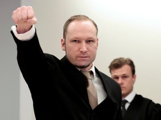 Anders Breivik, ktorý v roku 2011 zabil 77 ľudí, podal žiadosť o podmienečné prepustenie
