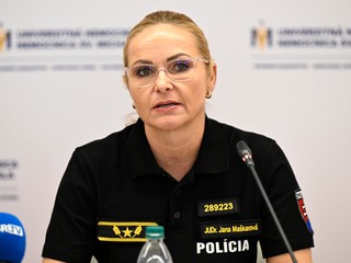 Policajná prezidentka Jana Maškarová odpadla na tlačovej konferencii