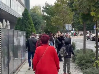 Požiar v obchodnom centre v Bratislave. Horel jeden z obchodov