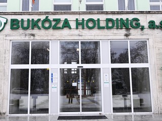 Areál Bukózy strážia žandári. Migaľ kritizuje Hlas a tvrdí, že región potrebuje investora