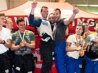 Vyrobili Fíni slovenskému kapitánovi "motocháru"?