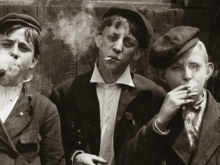 Lepia sa na tú vašu kilá? Možno za to môže jej starý otec, keď fajčil ako dieťa