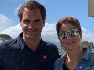 Federer i McGregor vyťahujú peňaženky