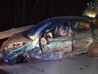 Nehoda na hlavnom ťahu v Banskej Bystrici: Vodič bol opitý