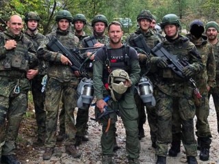 Skutočný Ironman dodával plazmu počas akcie NATO v jetpacku