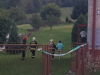 Pri Medzilaborciach našli v byte mŕtveho muža. Zomrel pri požiari