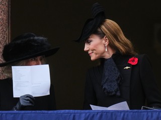 Obrovský obrat. Silný moment medzi Camillou a Kate odhalilo odčítavanie z pier