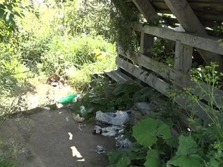 Medzinárodná hanba? Altánok na hraničnom priechode chátral, namiesto opravy ho zrušili