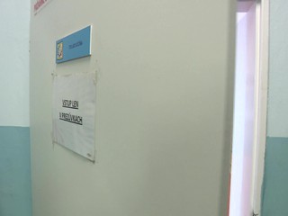 Na niektorých školách už prerušili prezenčnú výučbu. Dôvodom sú pozitívne testy na Covid- 19