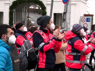 Trestné stíhanie voči záchranárom je protizákonné, tvrdí prokurátor