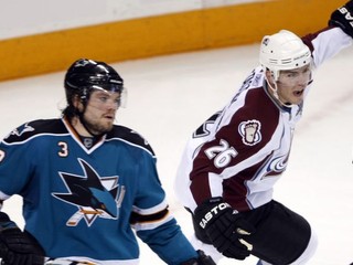 Stanley Cup začal prekvapeniami