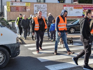 V Senici protestovali za zlepšenie ciest