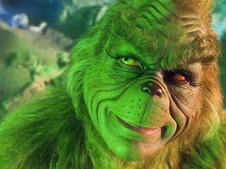Prečo má uhundraný Grinch zelenú farbu? Skutočný dôvod vás poriadne prekvapí a pobaví!