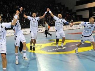 Hlohovec i Prešov môžu postúpiť do finále hádzanárov