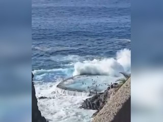 Obrovská vlna na Tenerife zabíjala. Rezort diplomacie potvrdil smrť dvoch Slovákov