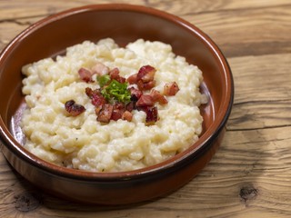 Osvedčený recept na rýchle halušky: Zemiaky už nikdy nebudete musieť prácne strúhať!