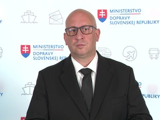 ČO SA STALO? O nehode prehovoril minister: Vlak tam nemal čo robiť