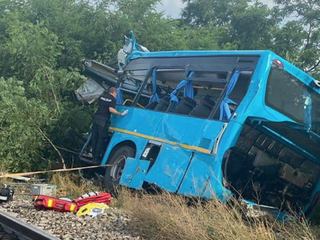 FOTOGALÉRIA: Tragická nehoda autobusu s vlakom