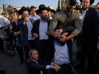 Izrael definitívne schválil výstavbu židovskej osady na Západnom brehu