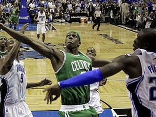 Houston aj Orlando si vynútili siedme zápasy