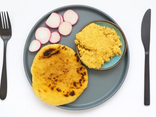 Marikľa s oškvarkovou pomazánkou