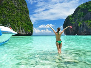 Ministerstvo upozorňuje na tropickú búrku v Thajsku