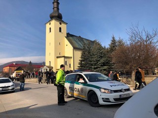 Zavraždenému novinárovi Jánovi Kuciakovi dali posledné zbohom
