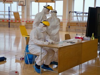 Vedci z Veda pomáha: Celoplošné testovanie je neefektívne, treba zavádzať opatrenia od odborníkov