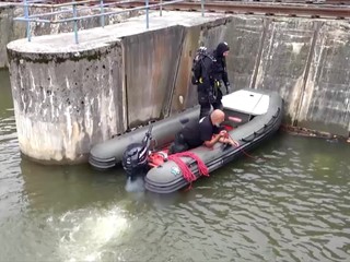 Odišiel si zabehať a už sa nevrátil. Telo muža našli v komore vodnej elektrárne