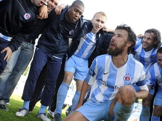 Oslavy môžu byť aj dva týždne, pobáda Pecko