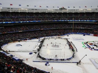Rangers zvládli aj druhý zápas na Yankee Stadium