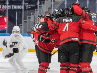 Kanada sa na nás naladila 16 gólmi, nadeľovali aj Američania