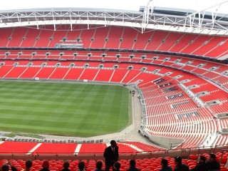 Angličania môžu hlásiť aj urážky zo sociálnych sietí