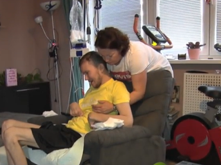 V Nemecku ho okradli, upadol do kómy. Dominikov život sa zmenil na nepoznanie