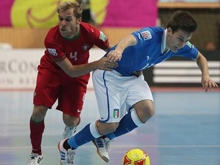 Brazília aj Taliansko predviedli veľké obraty v štvrťfinále MS